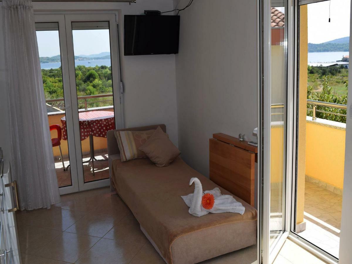 Iva Apartmani Tribalj Extérieur photo